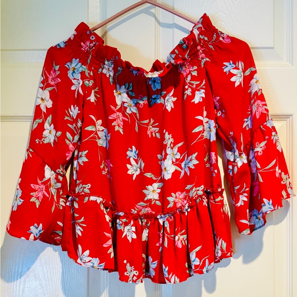 4 for $20 (bundle) H&M Divided off shoulder crop top
